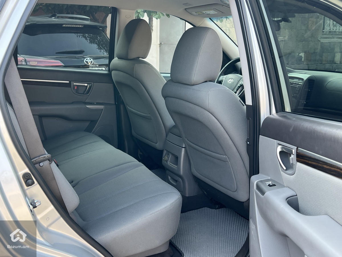 Hyundai Santafe  - image 9