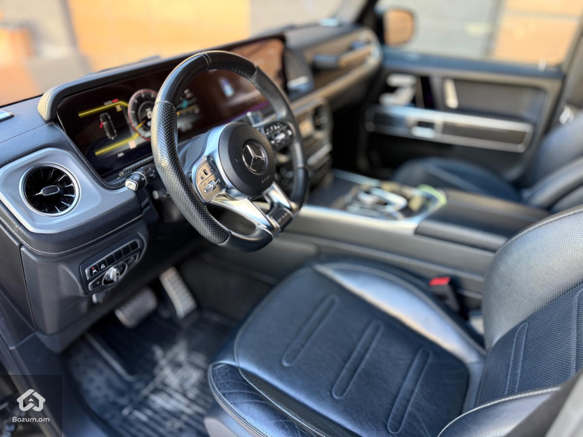 Mercedes-Benz G550 - image 8