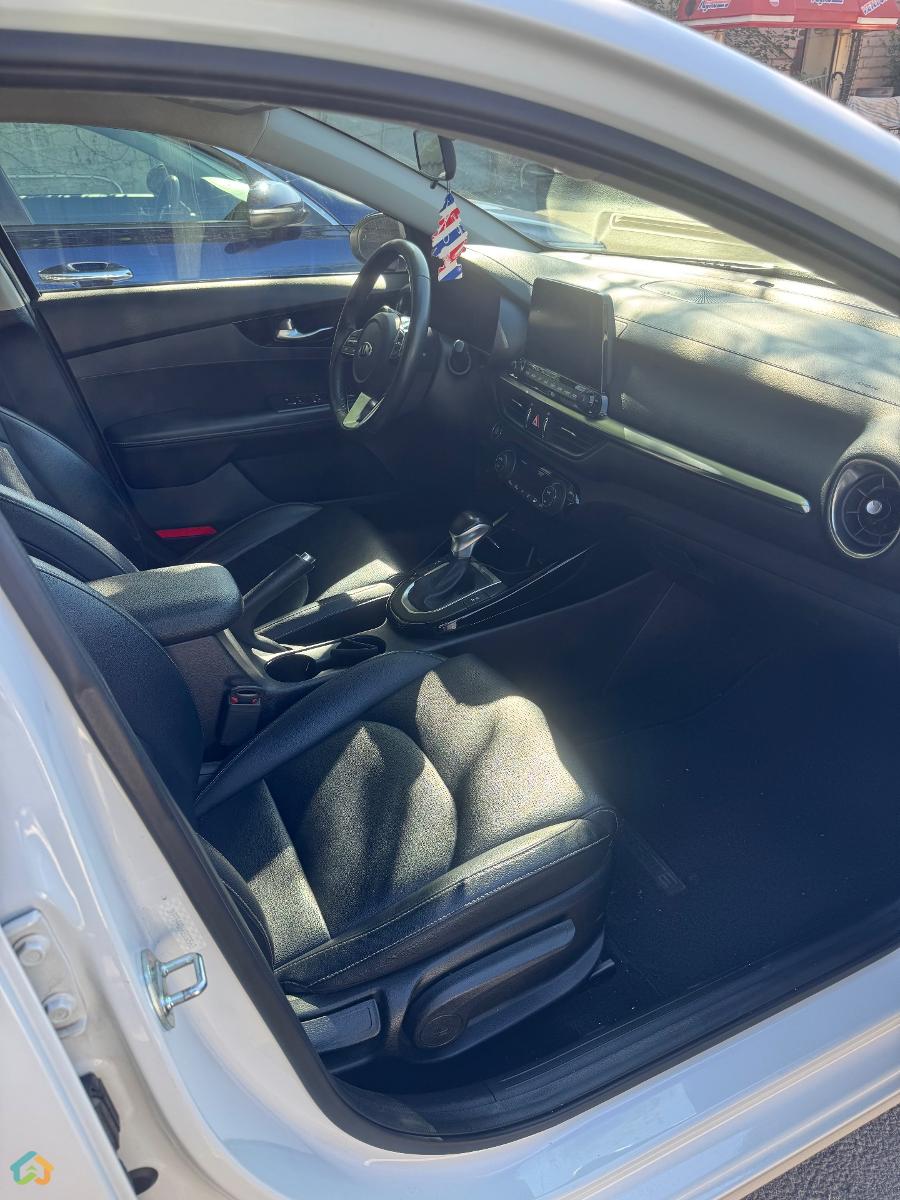 Kia Forte EX - image 12