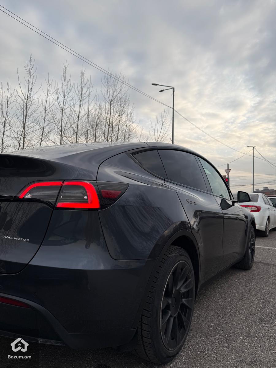 Tesla Model Y - image 3