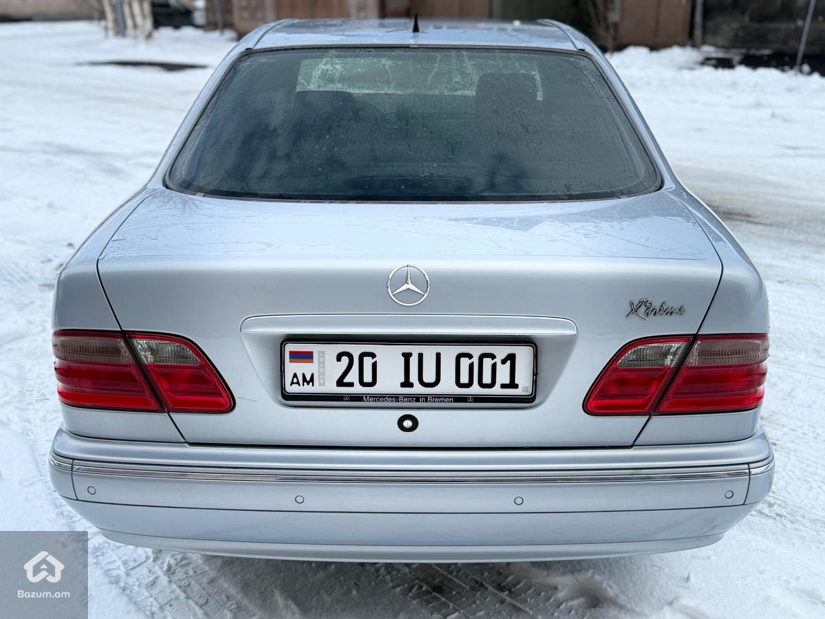 E class 240 - image 7