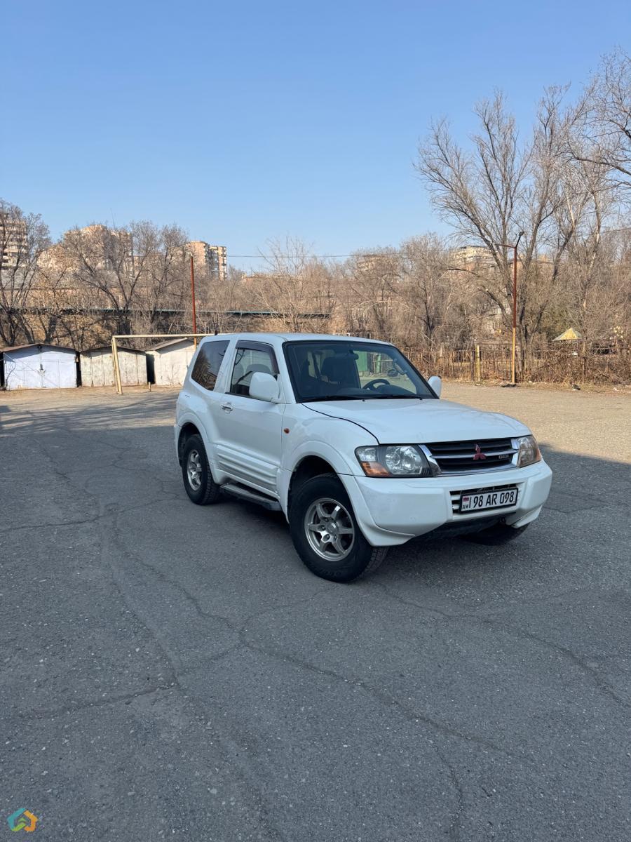 Mitsubishi Pajero 3 - image 2