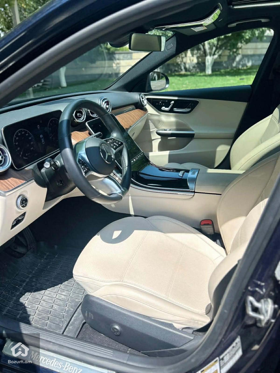 Mercedes Benz C300 - image 6
