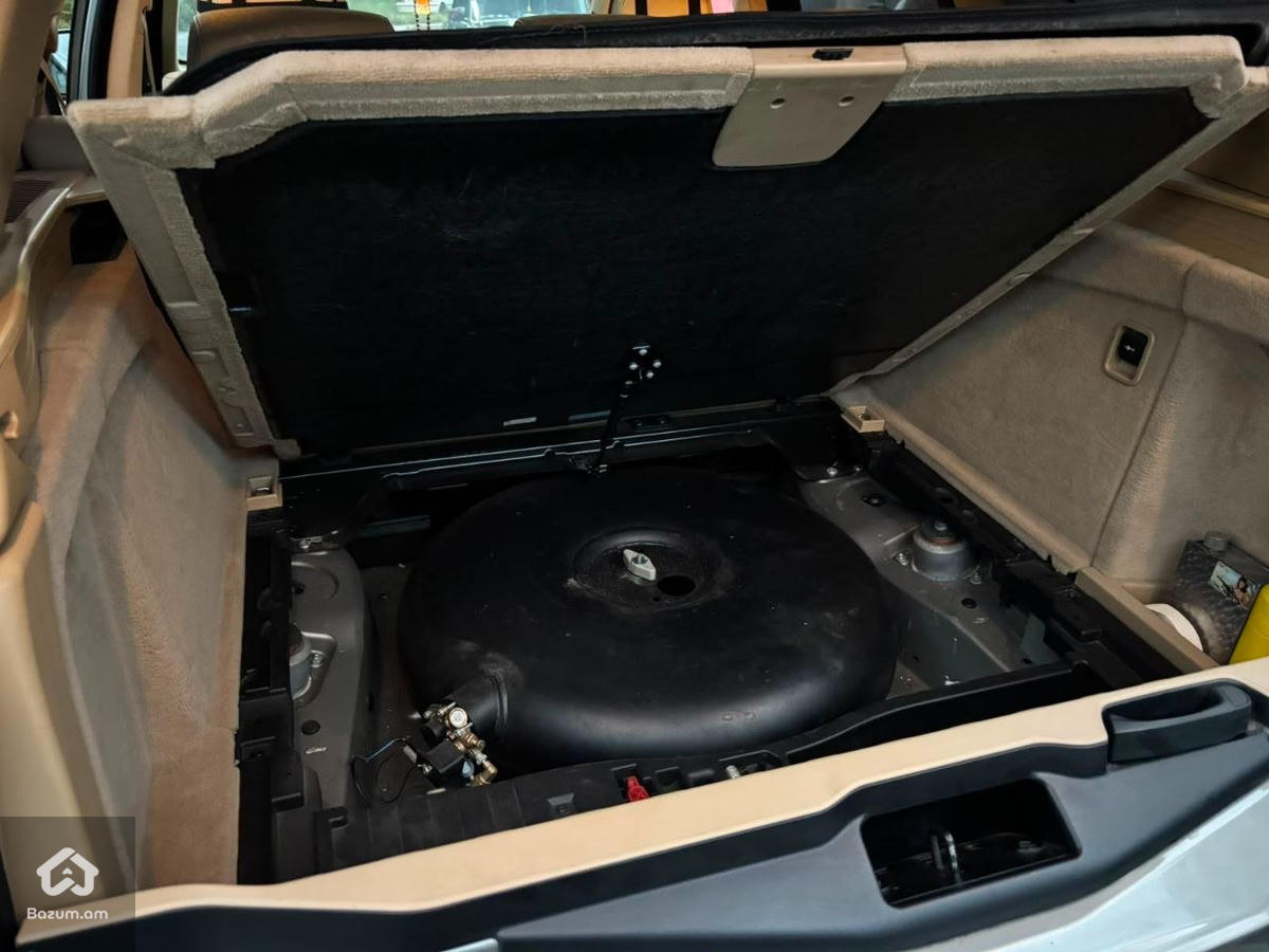 BMW X5 2008 - image 12