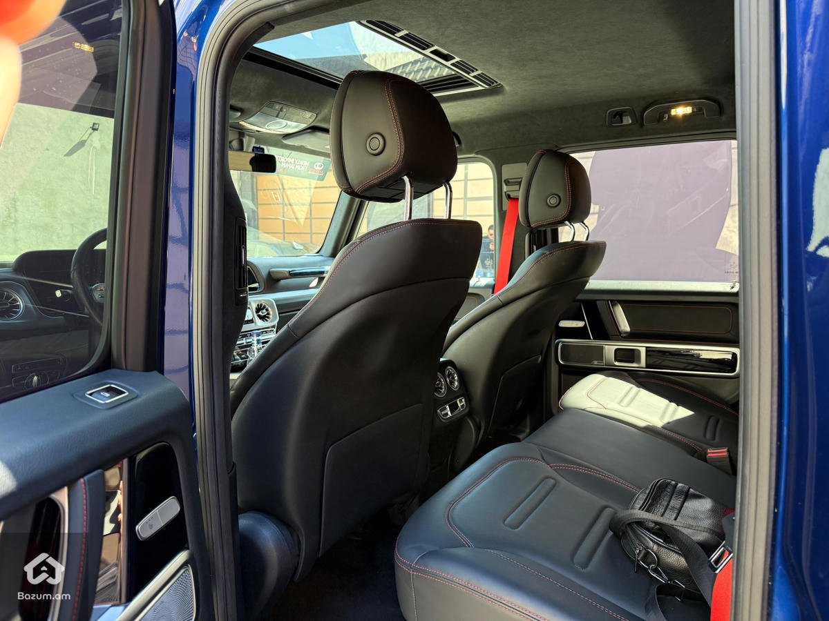 Mercedes Benz G550 - image 9