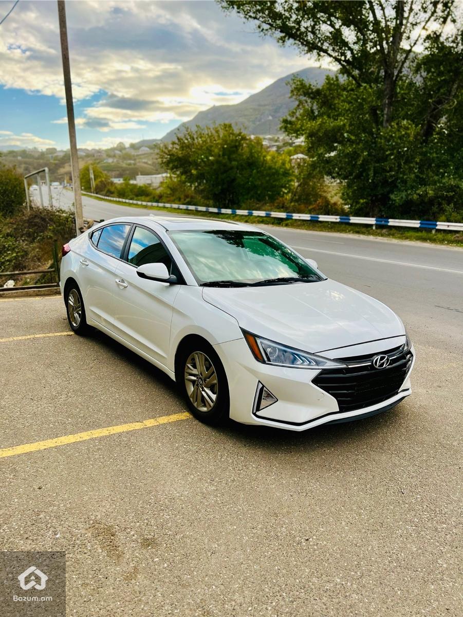 Hyundai Elantra Value Edition 2.0 - image 2