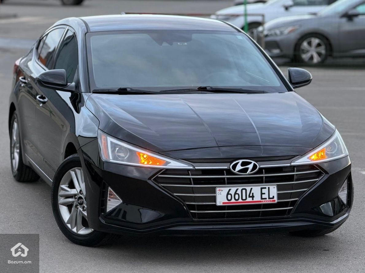 Hyundai Elantra - image 8