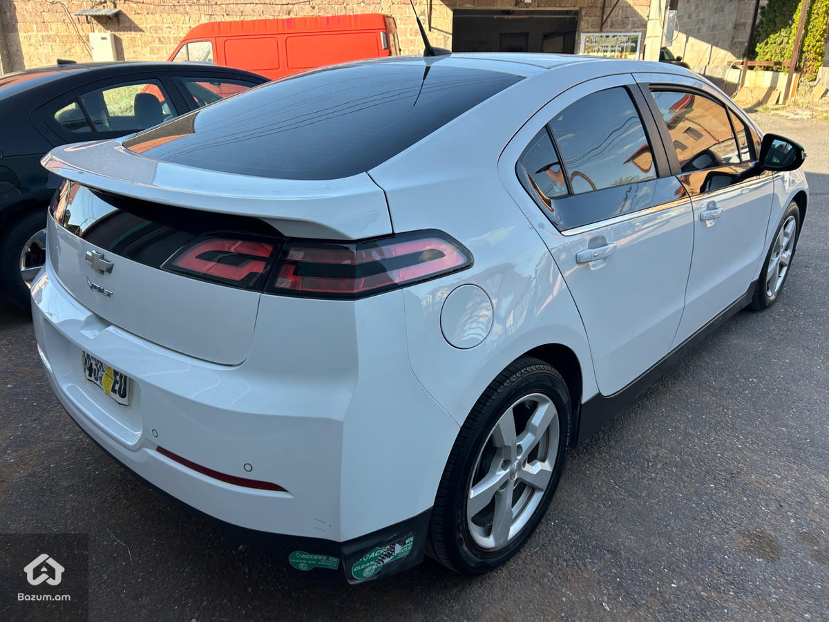 Chevrolet  - image 3