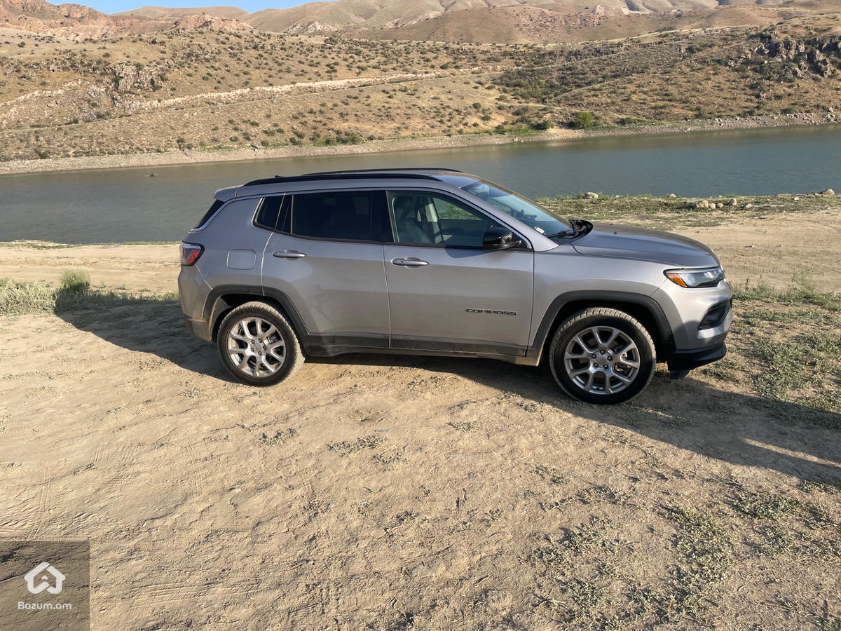 Jeep Compass 2022 latitude lux - image 3