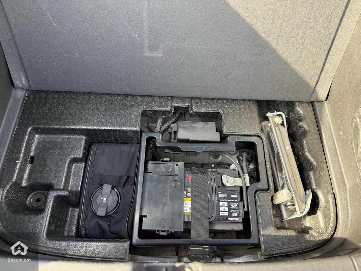 chevrolet Volt 2 - image 8