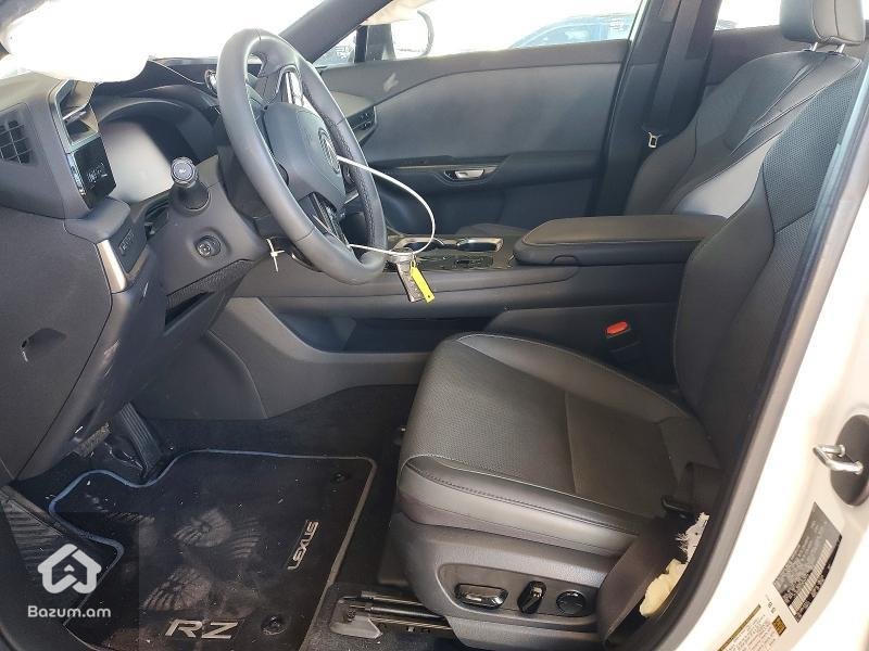LEXUS RZ 300 2024 - image 8