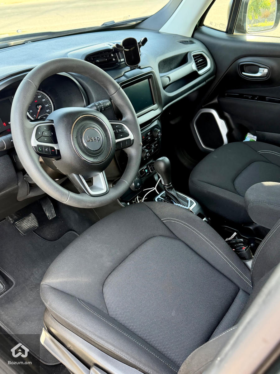 Jeep Renegate  - image 9