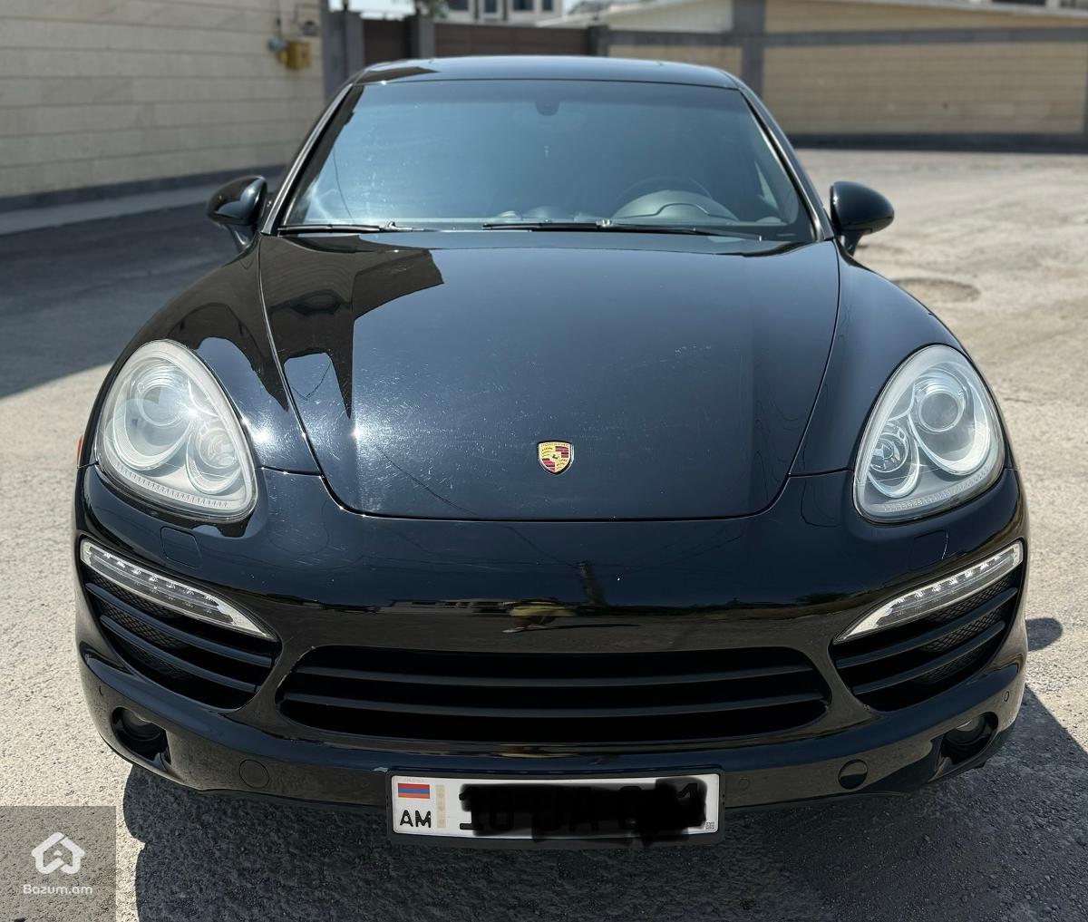 Porshe Cayenne