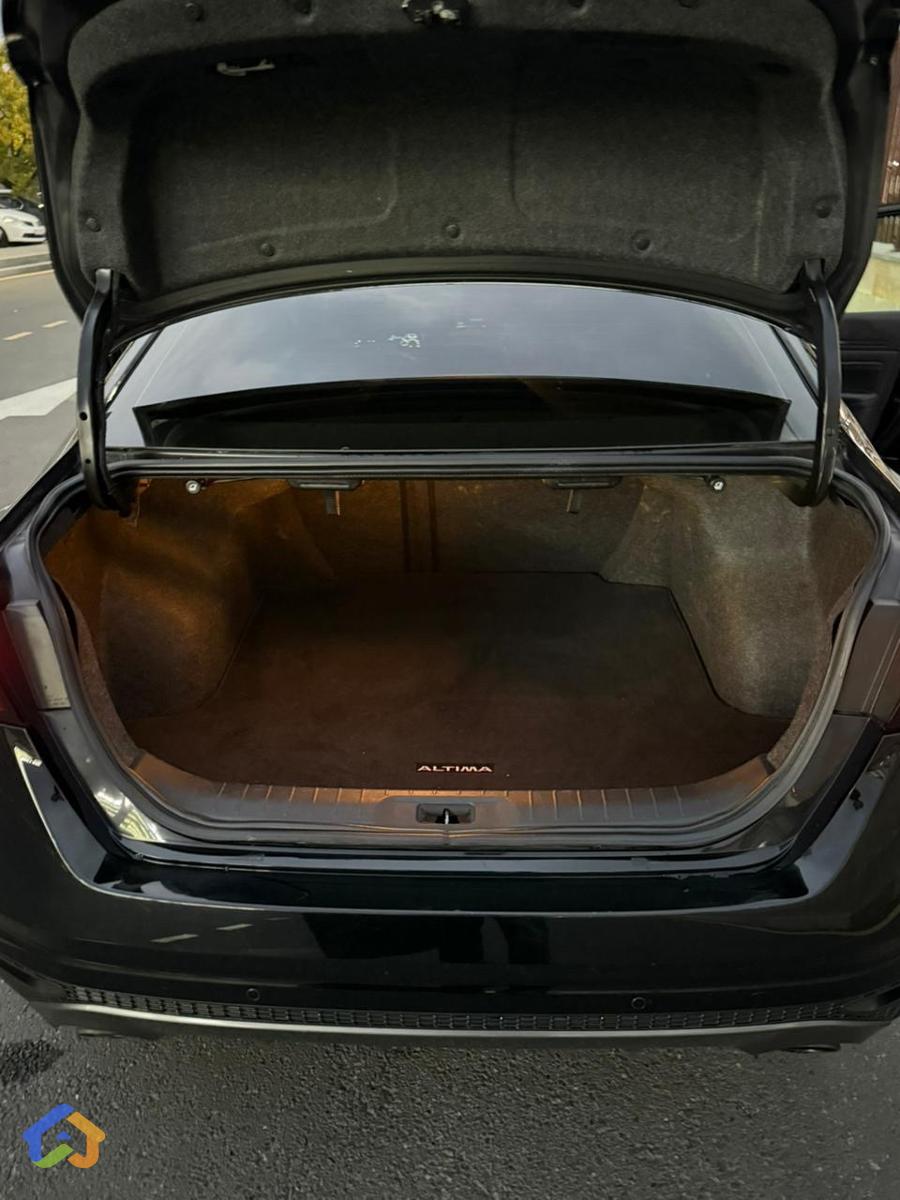 Nissan altima  - image 10