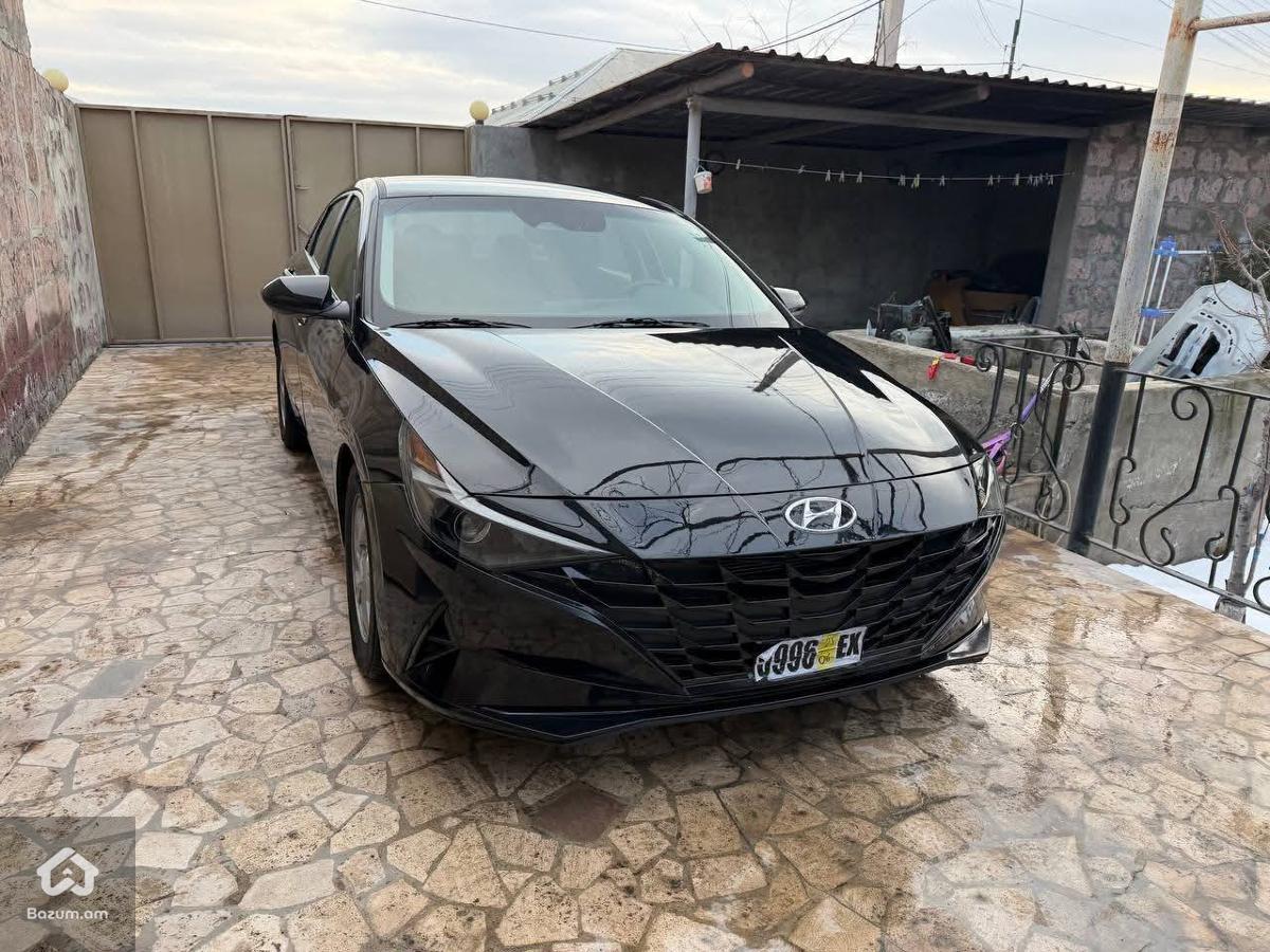 HYUNDAI ELANTRA - image 6