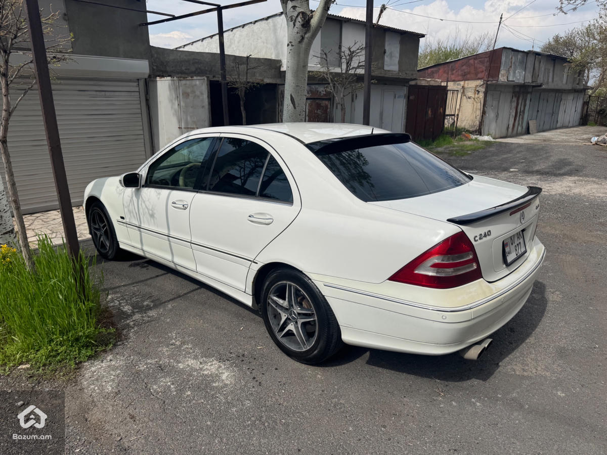Mercedes Benz C240 - image 4