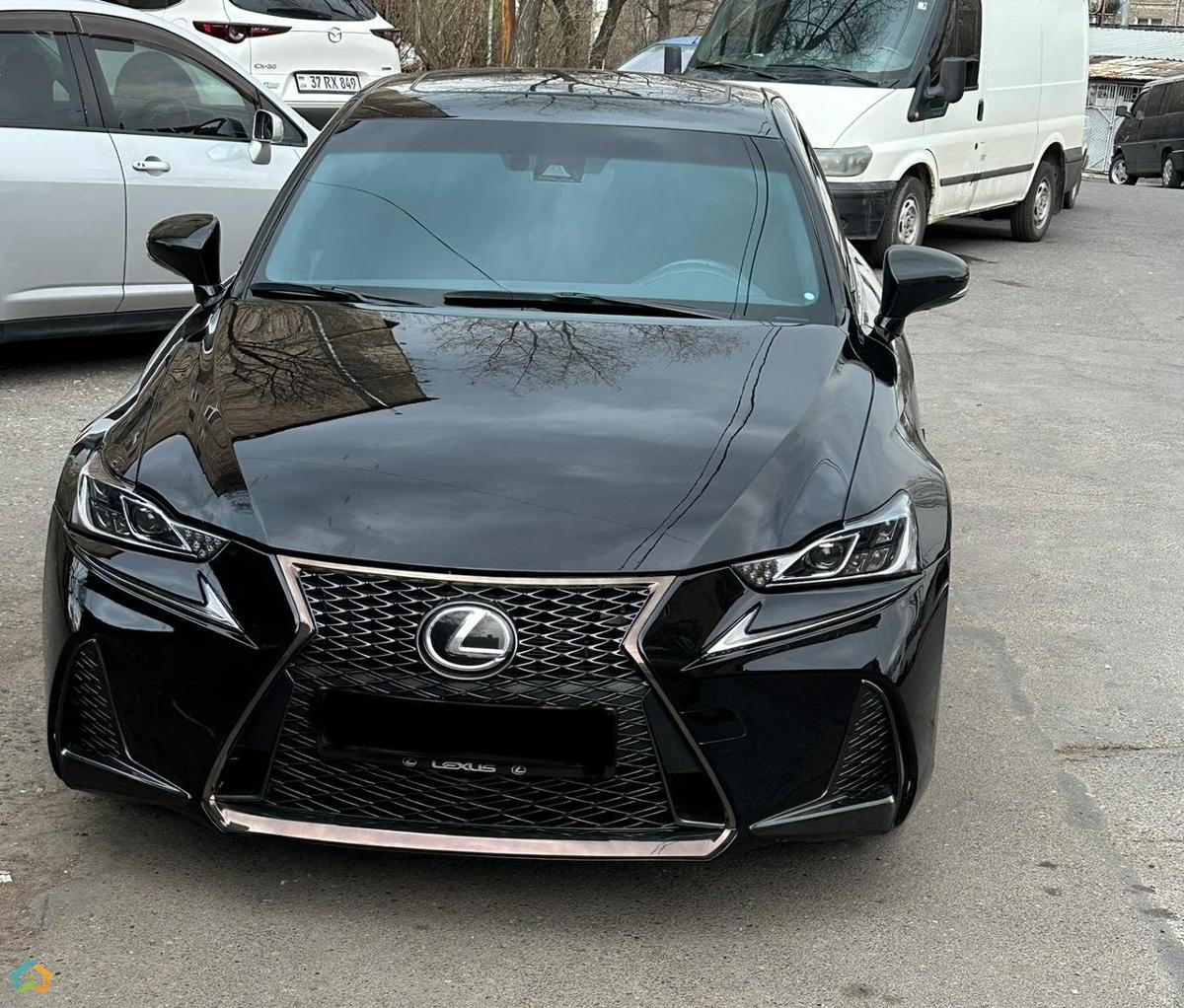 lexus is f-sport - image 1