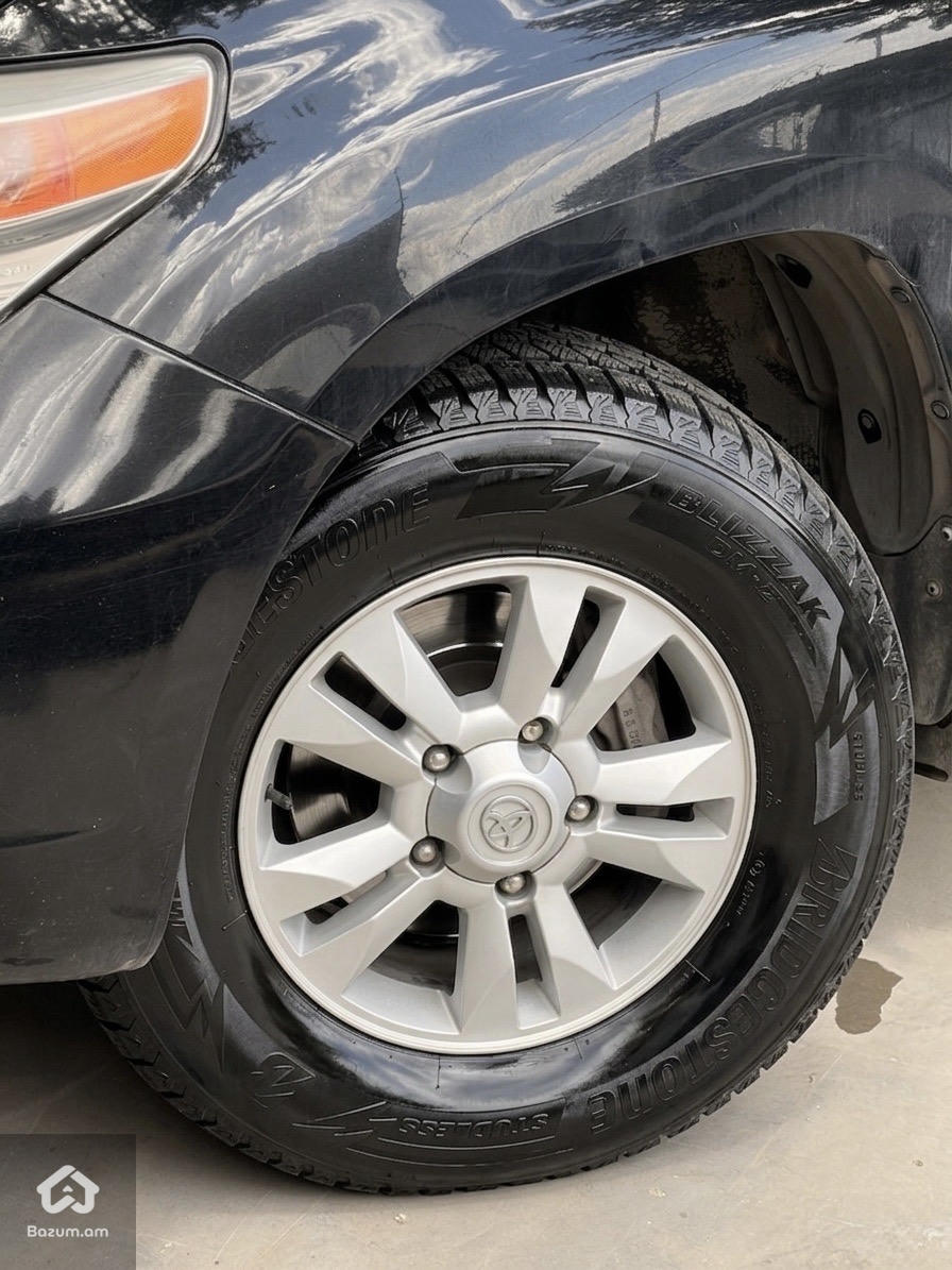 Toyota - image 6