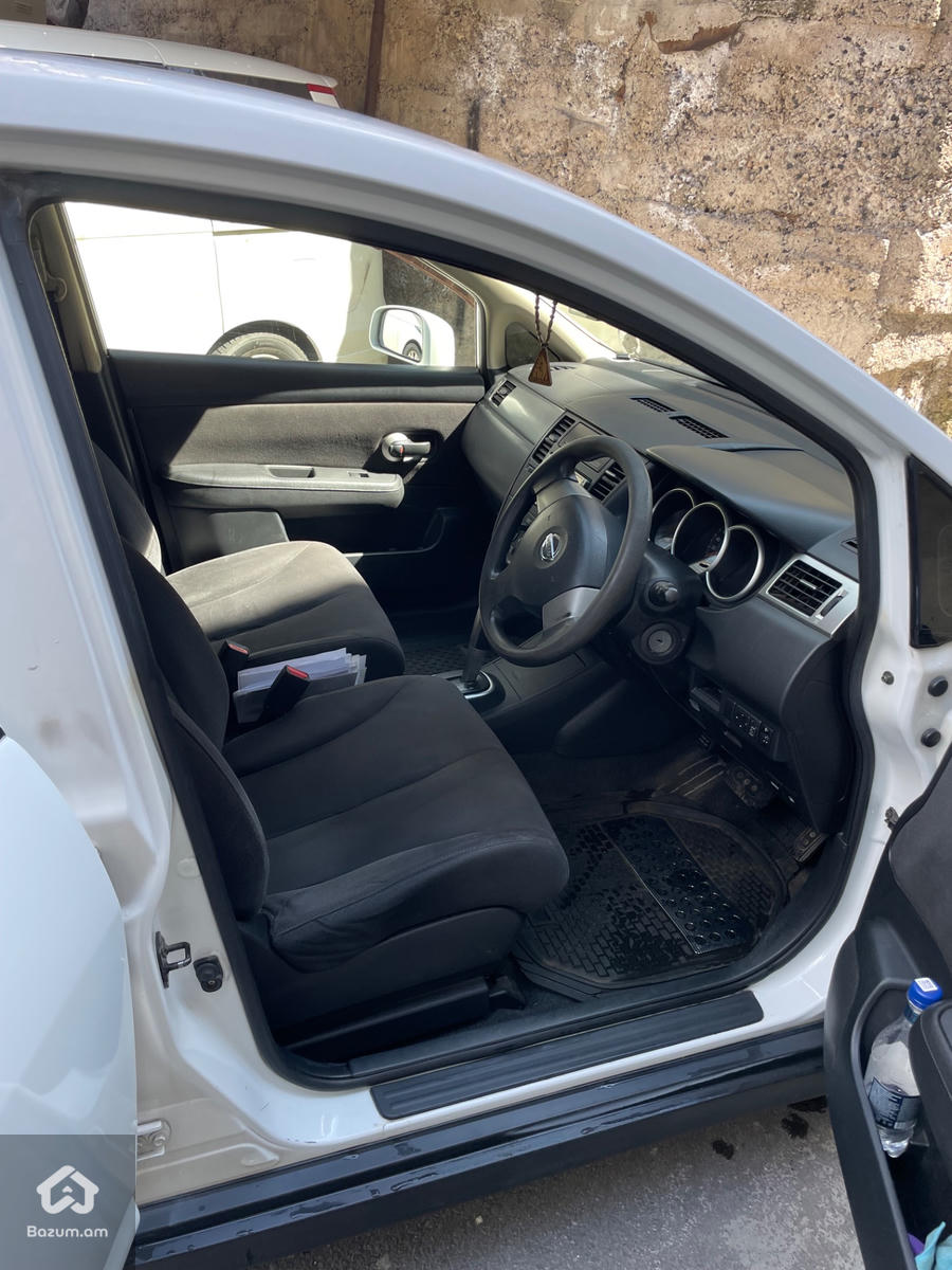 Nissan  - image 6