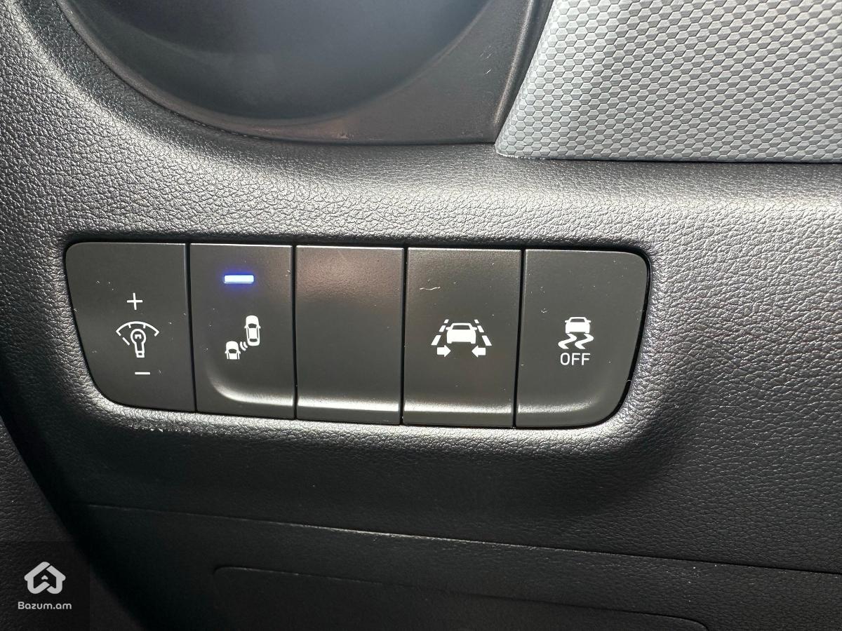 Hyundai Kona Sel Plus - image 16