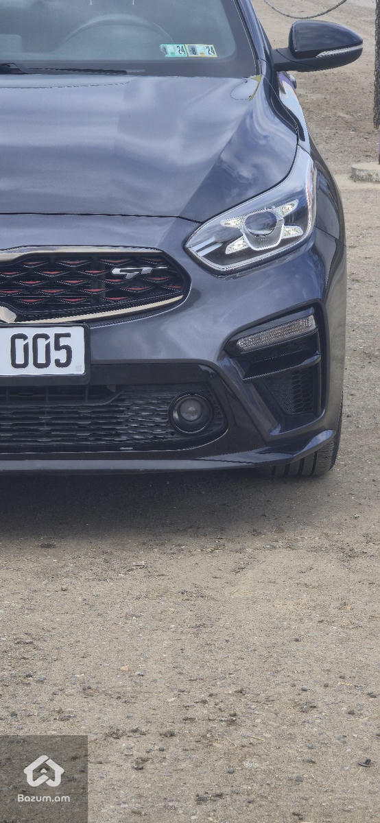 KIA FORTE GT - image 12