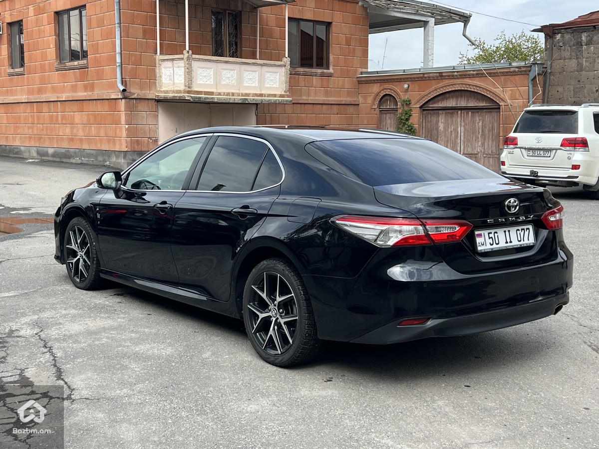 Toyota Camry 2018 Japan - image 3
