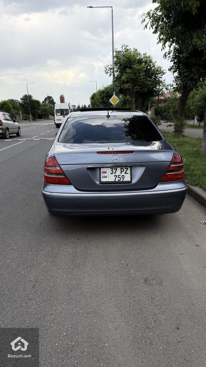 mercedes w211 - image 5