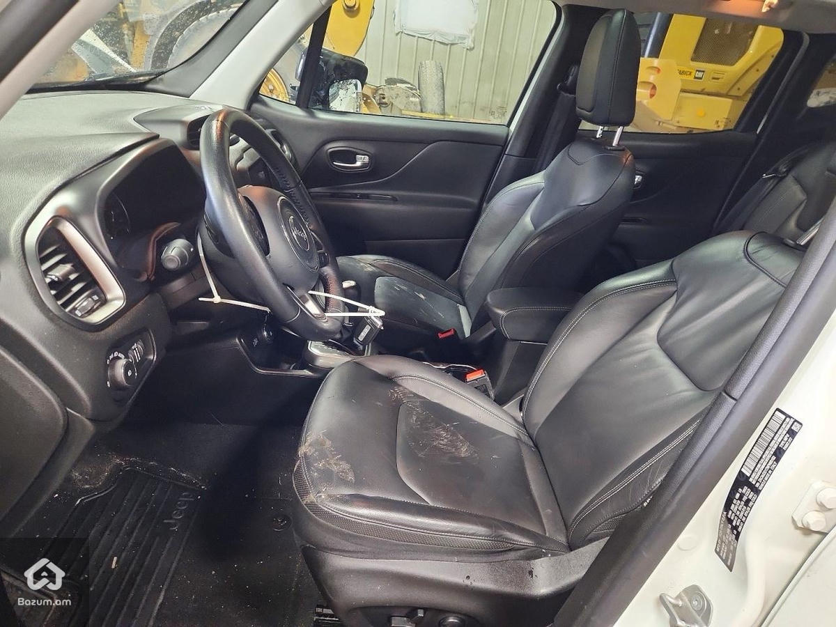 JEEP RENEGADE LIMITED 4x4 1.3T 2022 - image 8