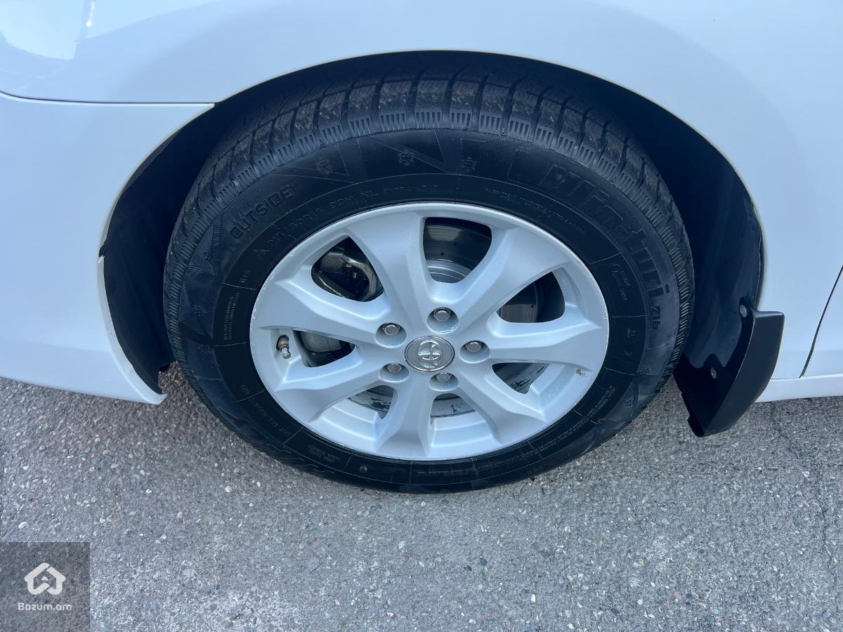 Toyota Camry V45 2010 - image 15