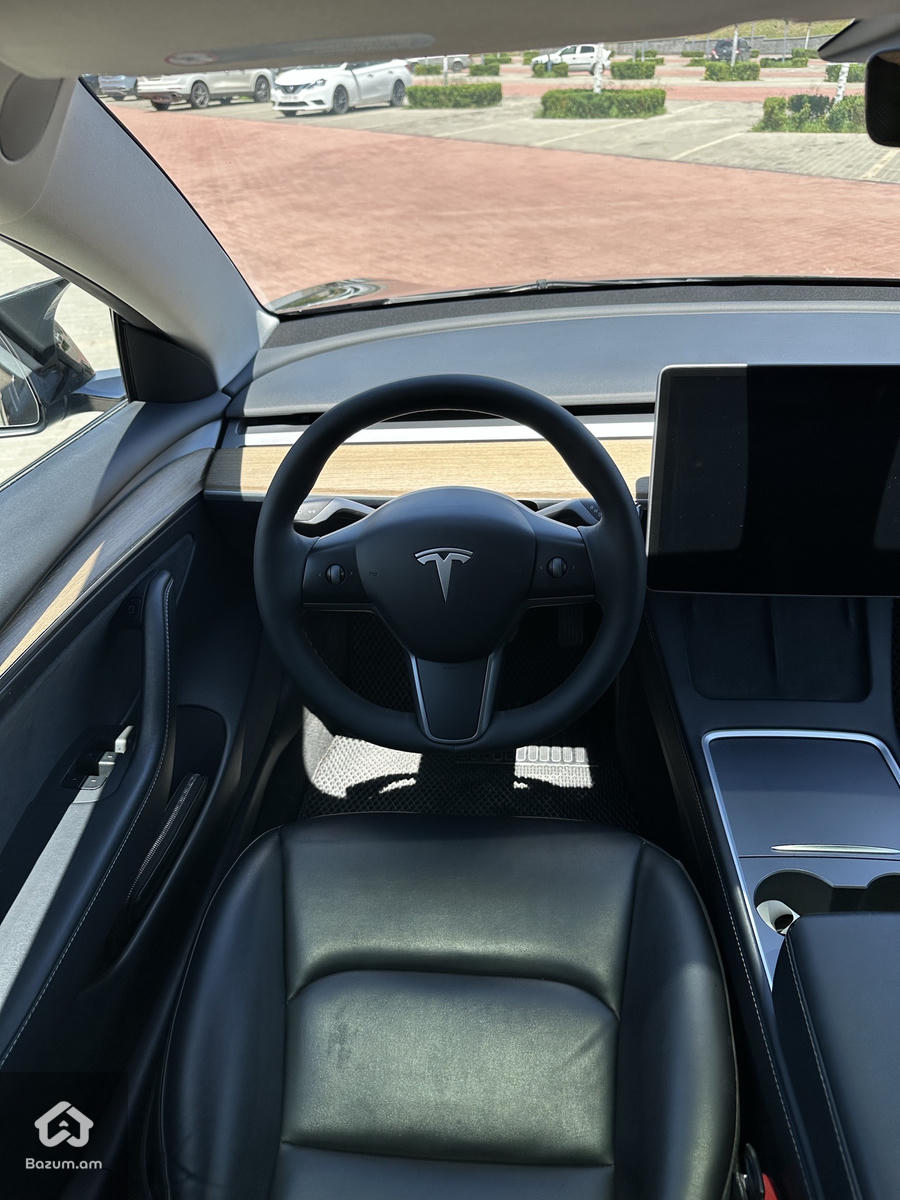 Tesla Model 3 - image 15