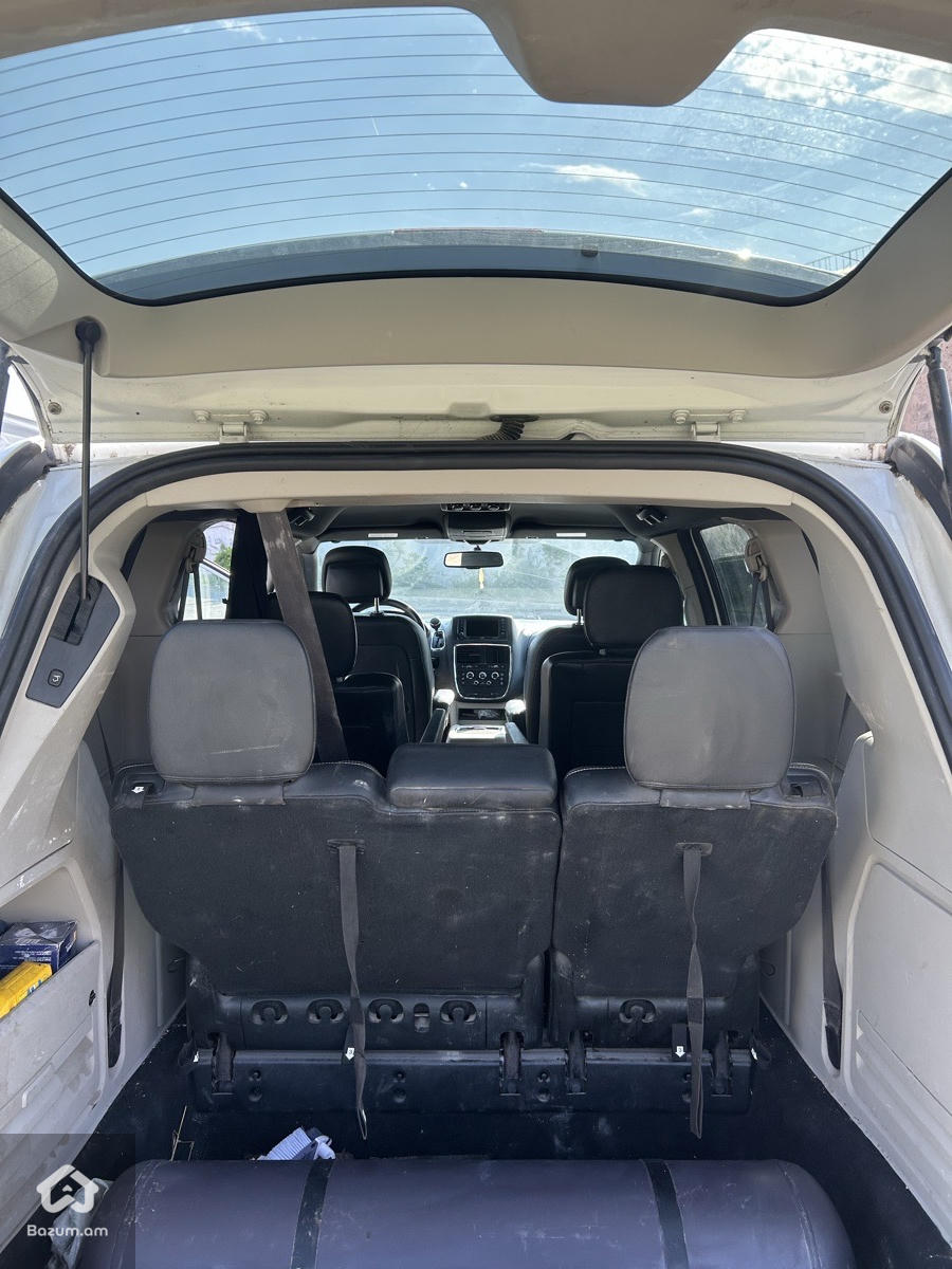 Dodge grand caravan - image 10