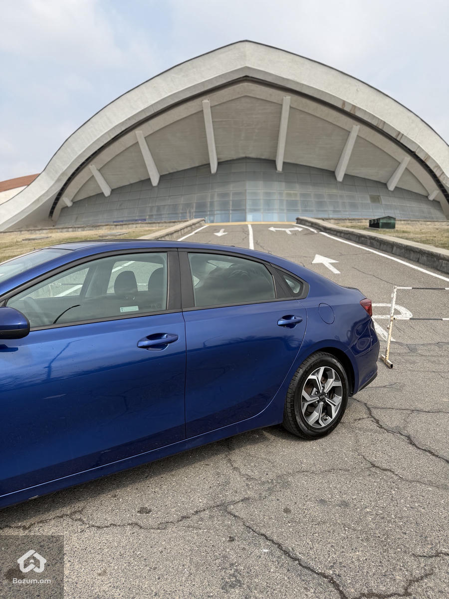 Kia Forte 2018 FE 2.0L - image 4