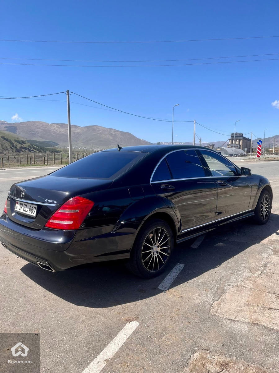 Mercedes-Benz - image 11
