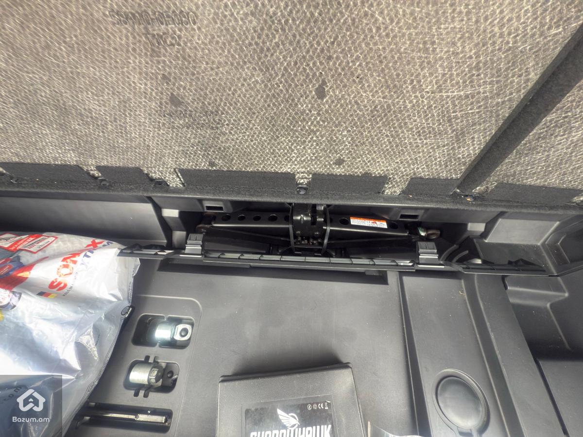 TOYOTA HIGHLANDER 2.5 HYBRID XLE 2021-2022 - image 16