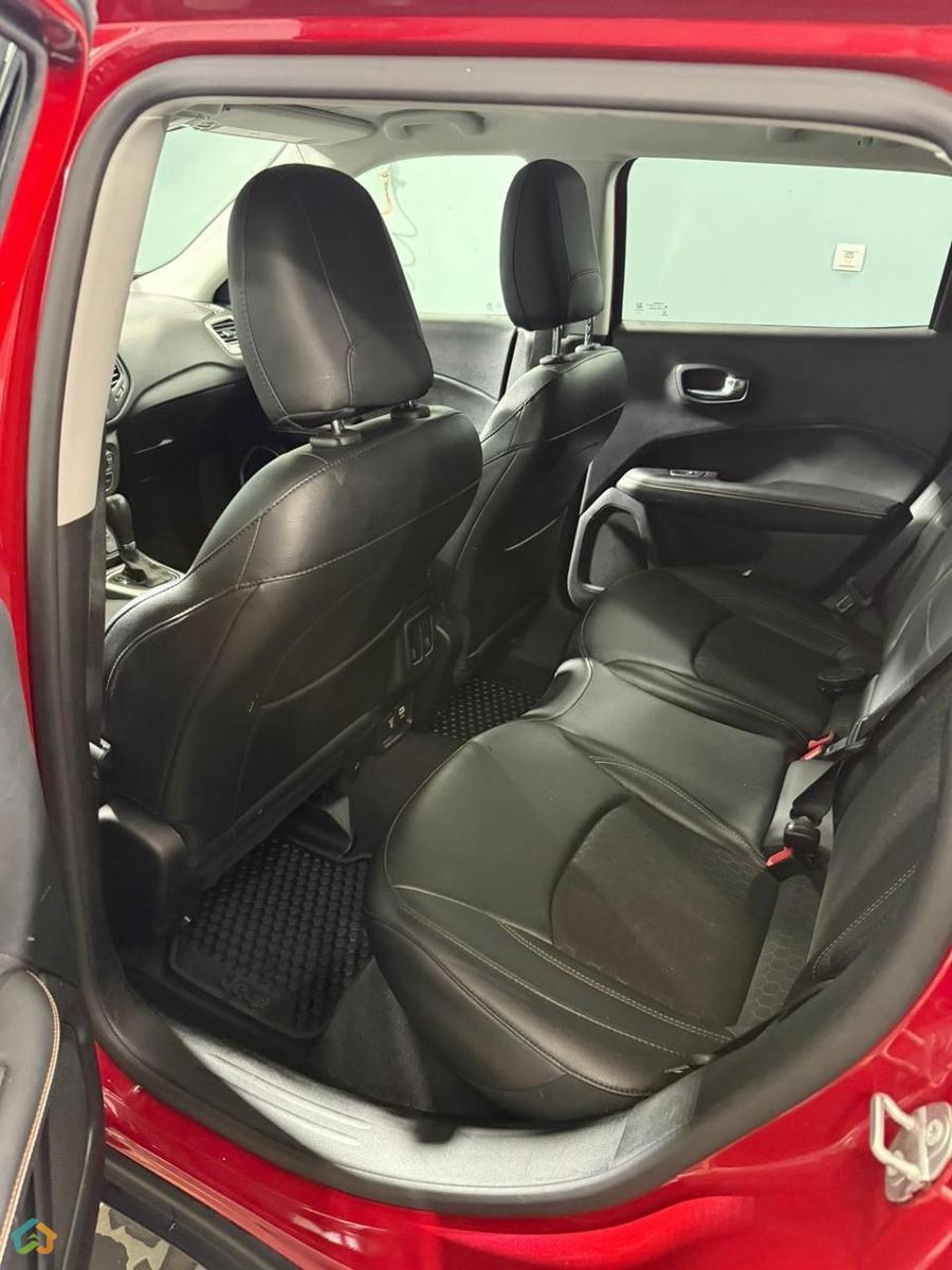 Jeep Compass - image 8