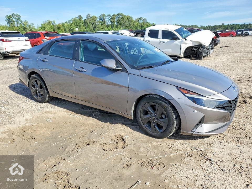 HYUNDI ELANTRA 2023 Ճանապարհից - image 3