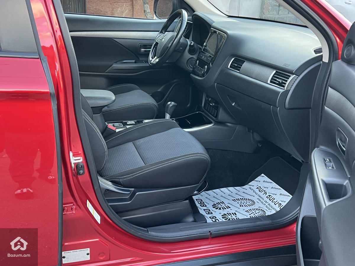 Mitsubishi Outlander 2018 - image 8
