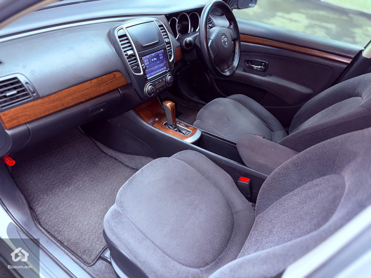 Nissan Bluebird  - image 10