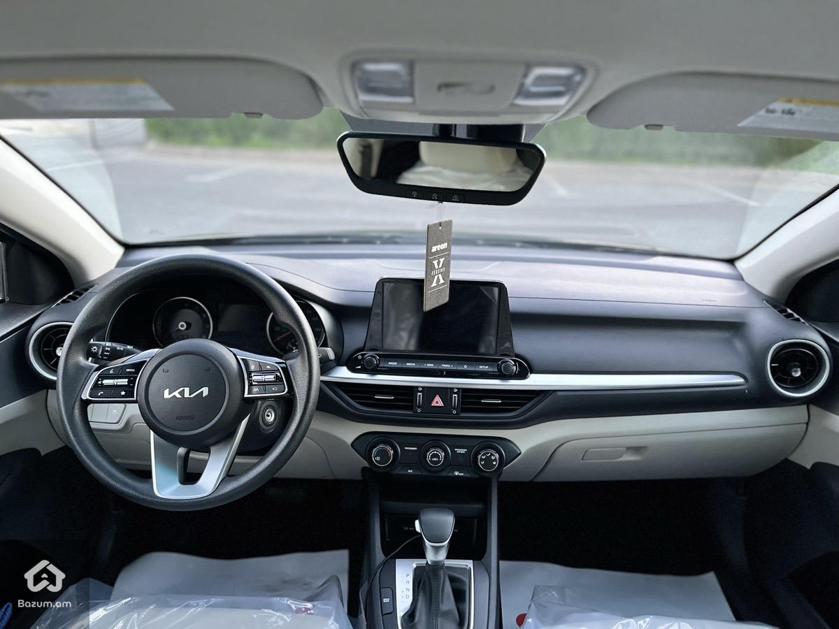 Kia Forte 2023 - image 9