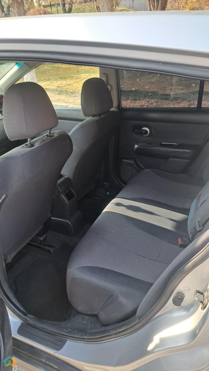 Nissan Versa  - image 6