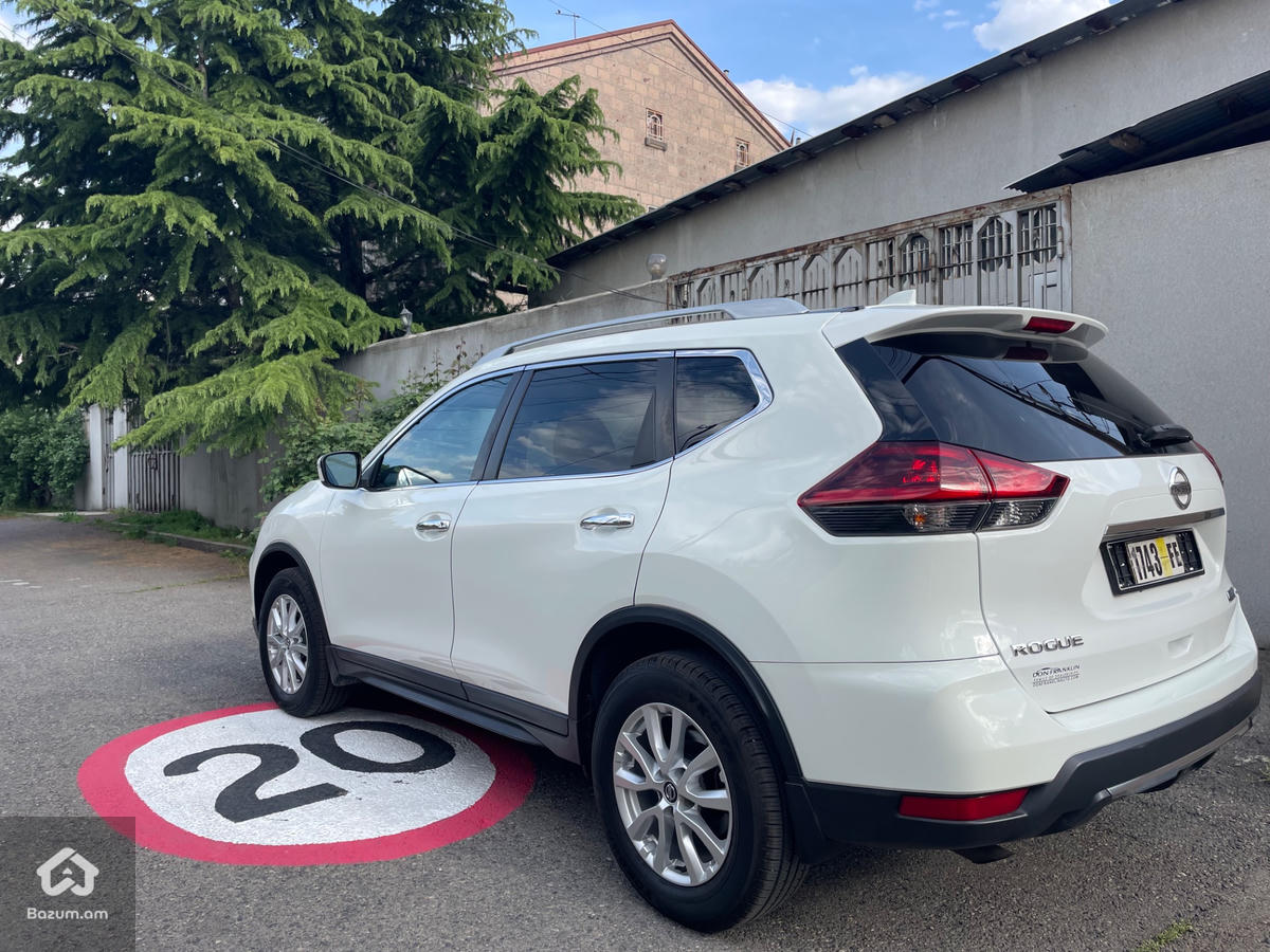 Nissan Rogue Special Edition - image 7