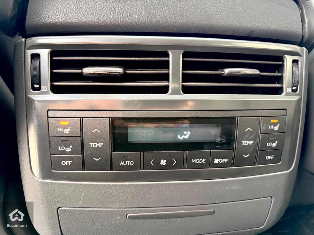 Lexus LX 570 - image 18