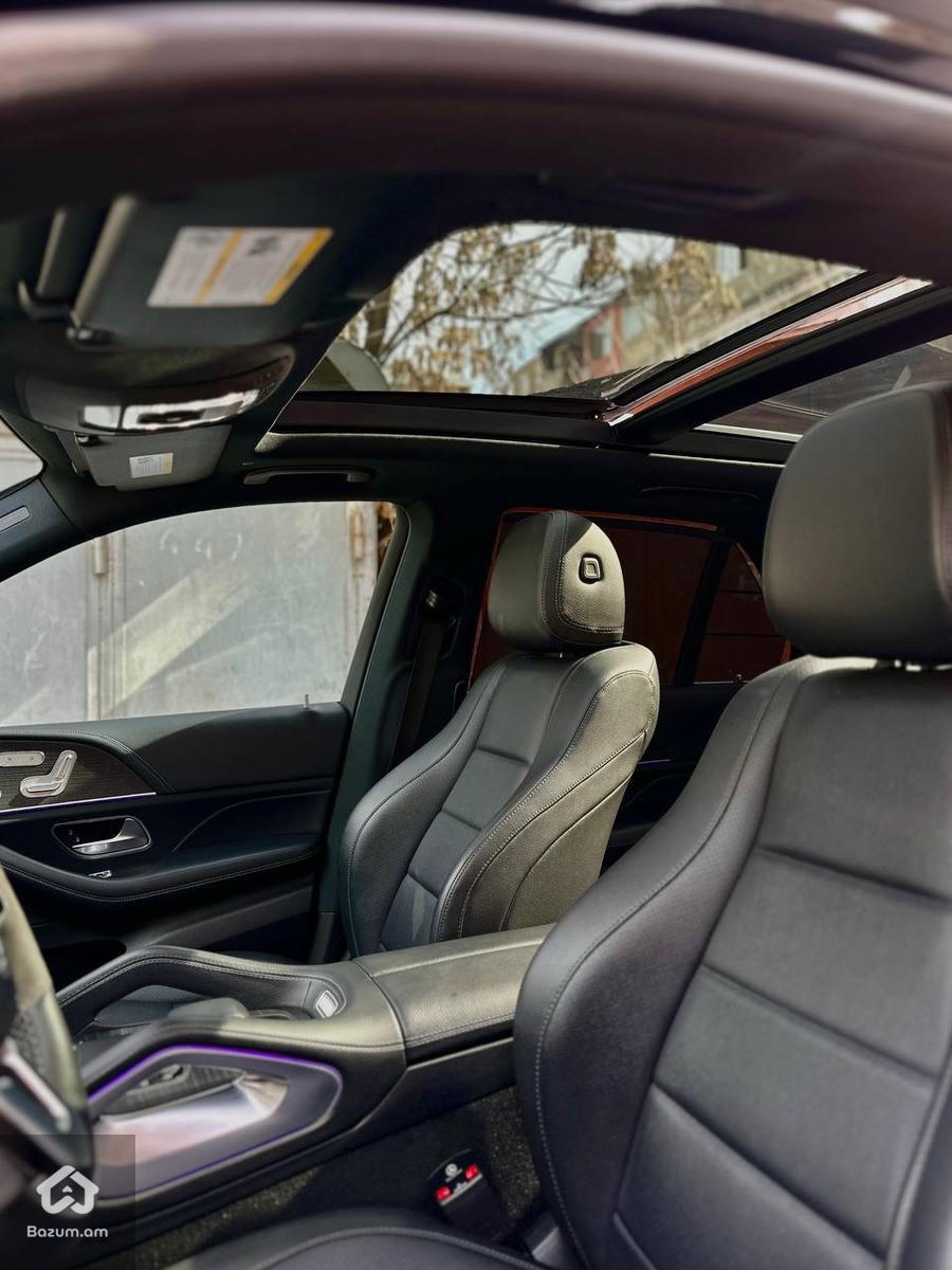 Mercedes Benz - image 4