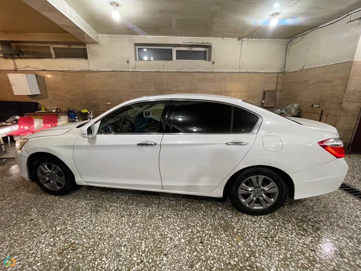 Honda accord  - image 6