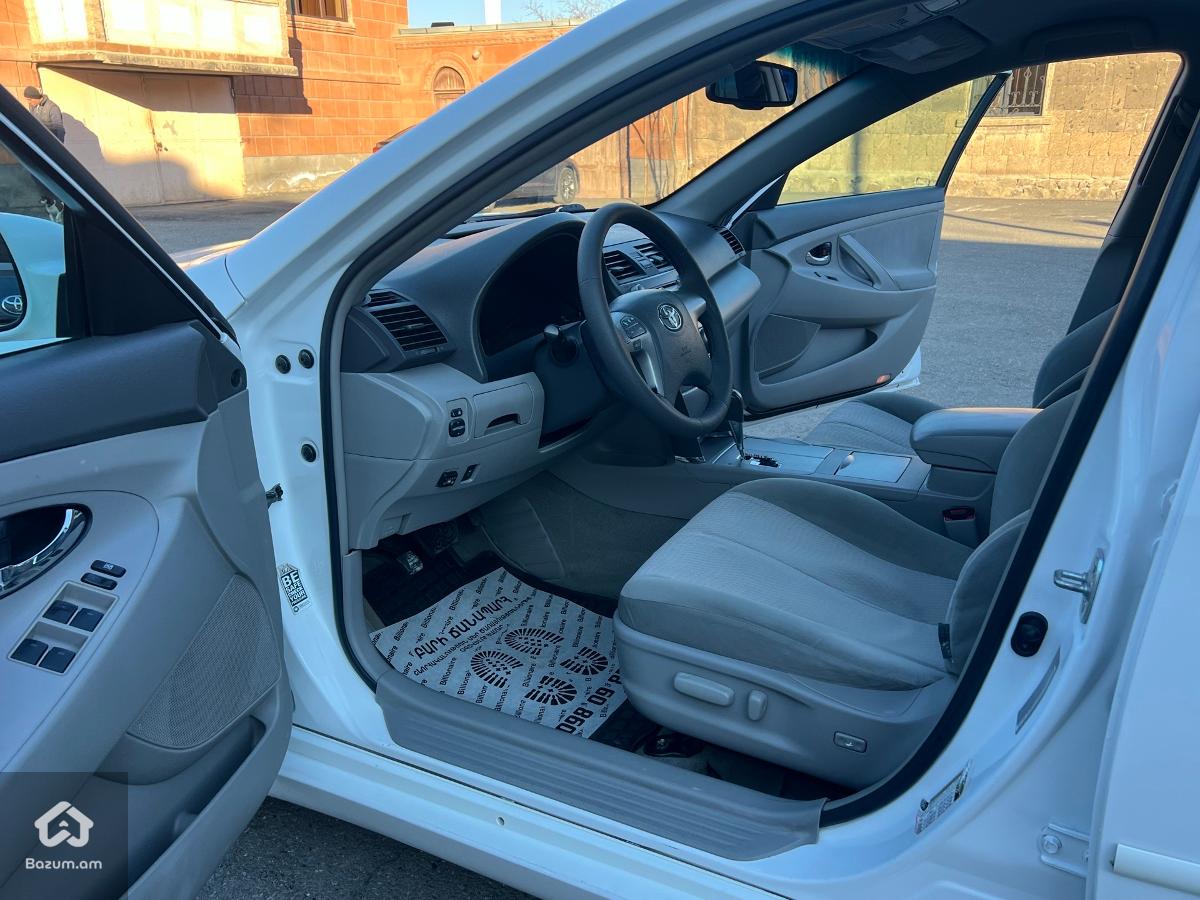 Toyota Camry V45 2010 - image 7