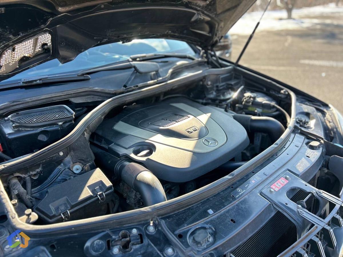 Mercedes benz - image 3