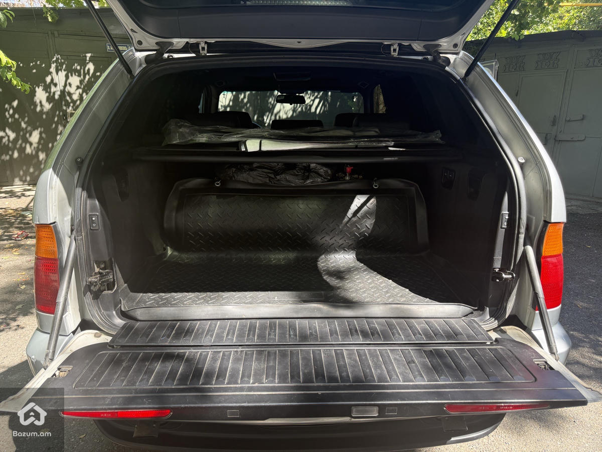 BMW 2003թ 3.0L - image 9