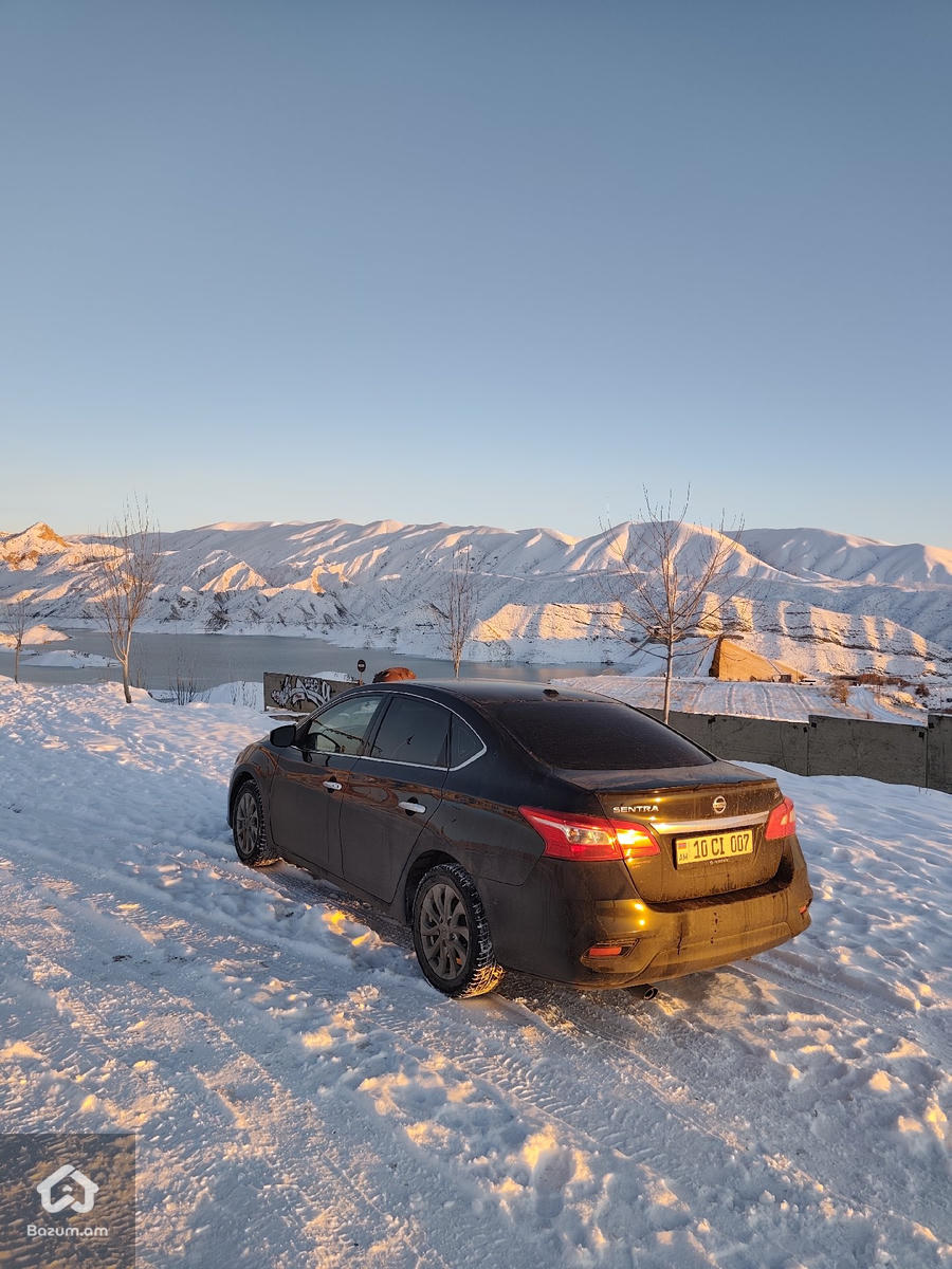 Nissan Sentra 2019 - image 11