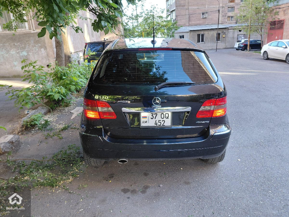 Mercedes Benz - image 6