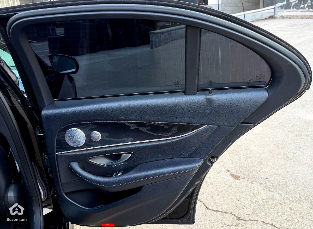 Mercedes Benz E300  - image 16